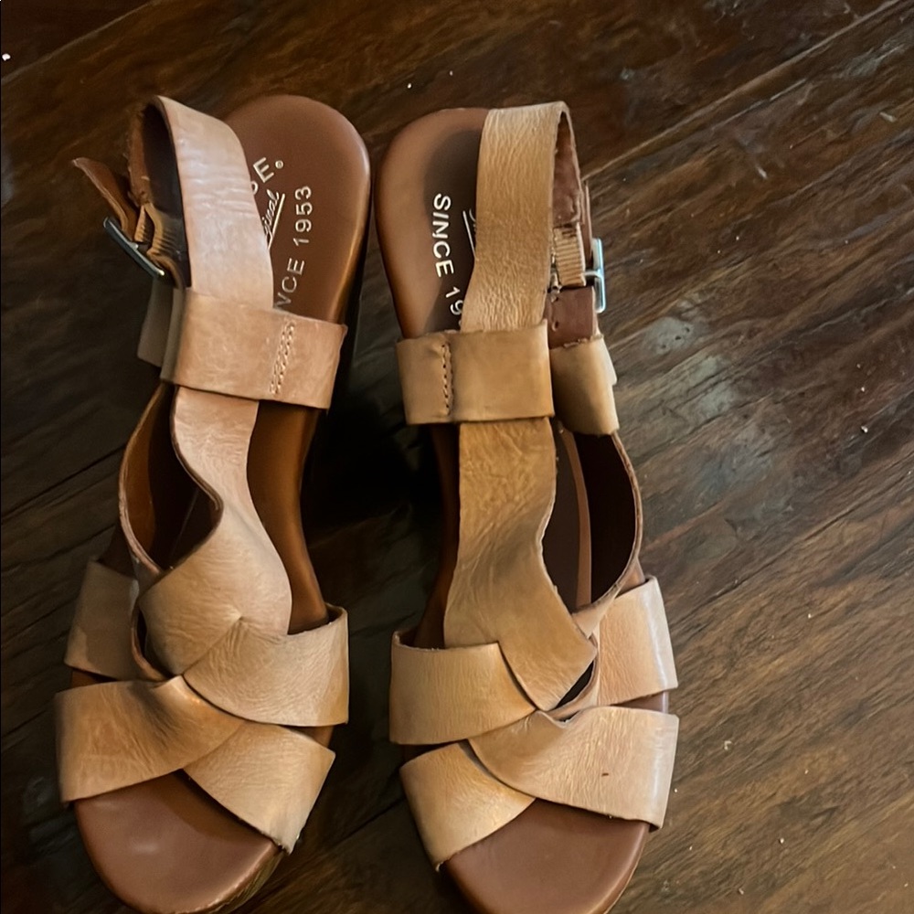 Kork-Ease Tan Sandals with Criss-Cross Straps